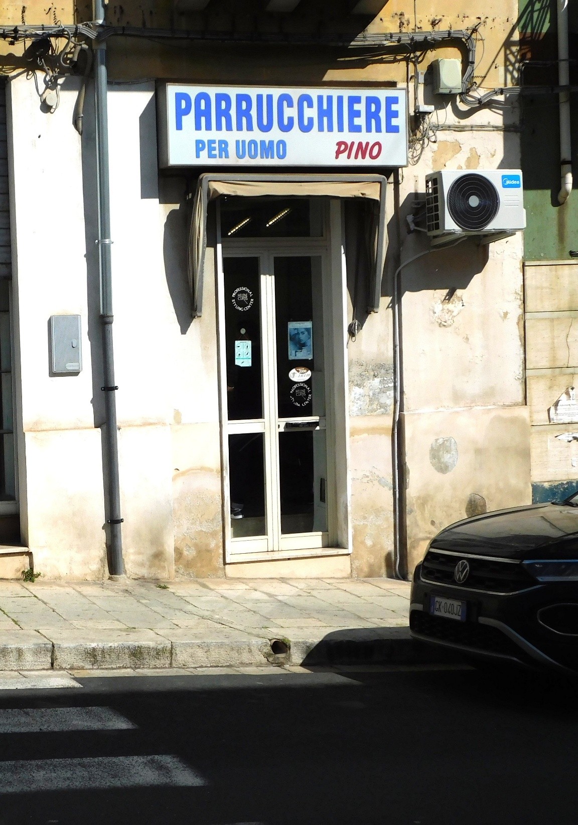 LOCALE COMMERCIALE